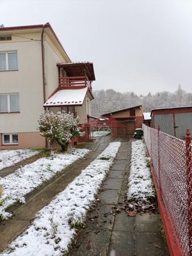 House for rent with the area of 250 m2
