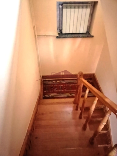 House for rent with the area of 250 m2